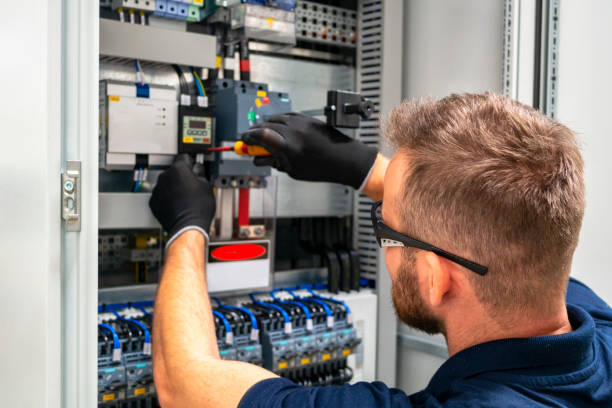 Best Affordable Emergency Electrician  in Rochester, WI